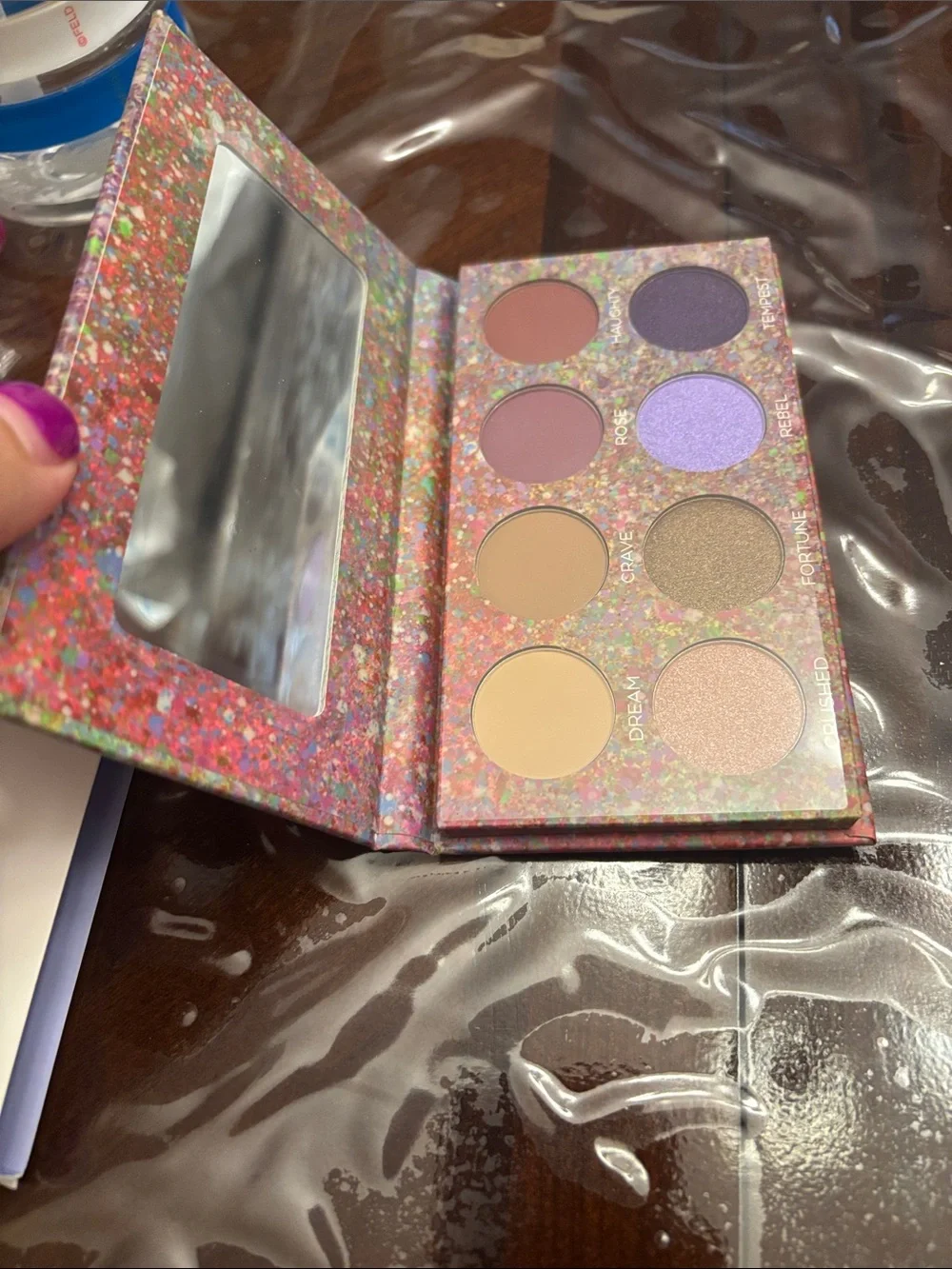Amethystous Violet Eyeshadow Palette - White
